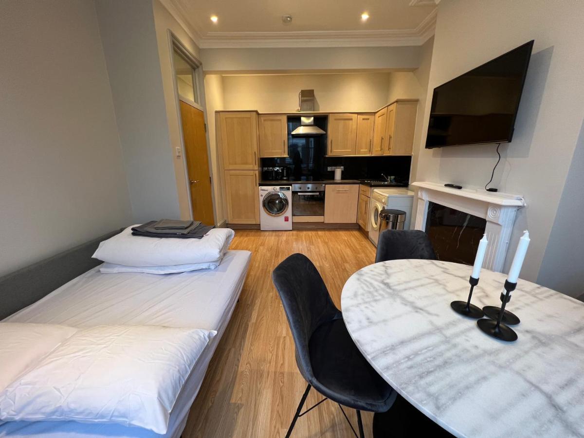 Lovely 2-Bedroom Victorian Flats Лондон Экстерьер фото