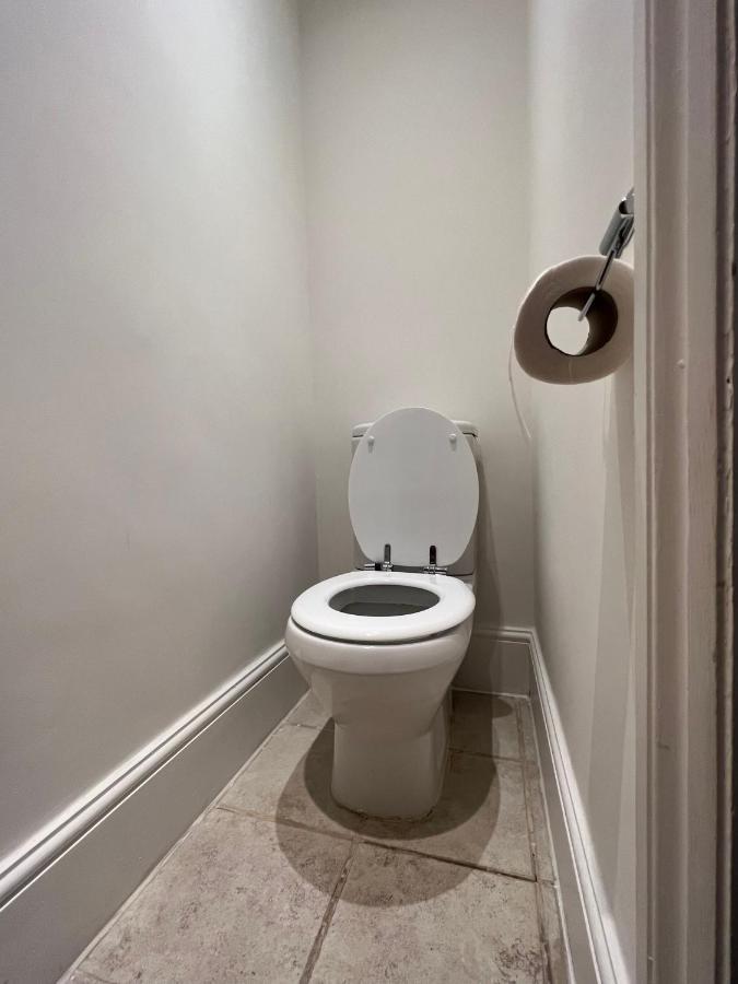 Lovely 2-Bedroom Victorian Flats Лондон Экстерьер фото