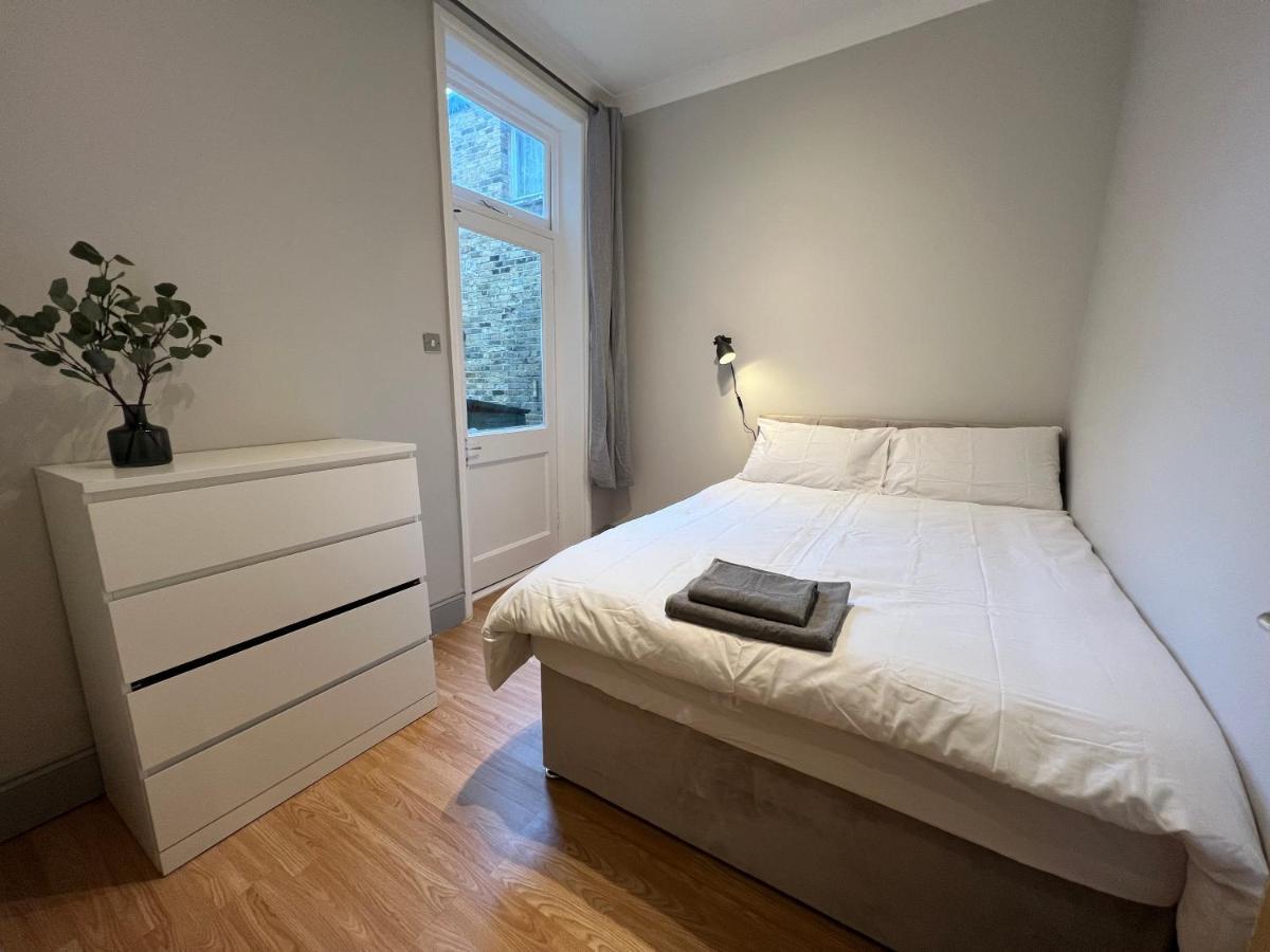 Lovely 2-Bedroom Victorian Flats Лондон Экстерьер фото